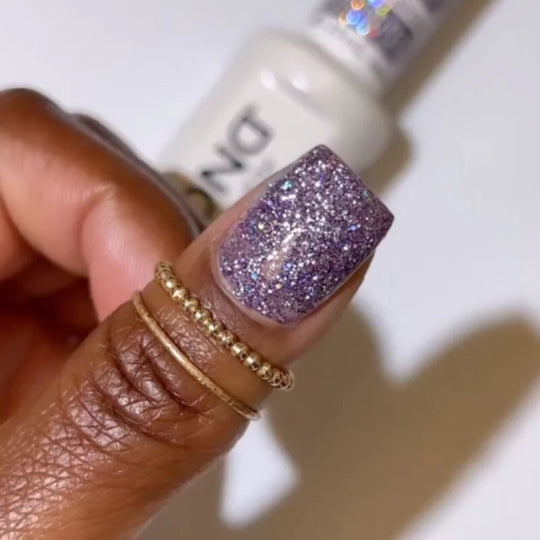DND Super Glitter #912 Lavender Aura