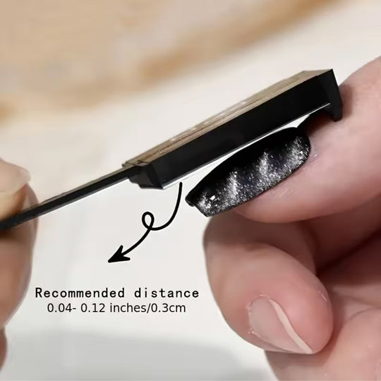 DNB Heart Cat Eye Magnet