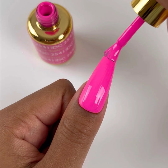 DC #2541 Topless Tropic