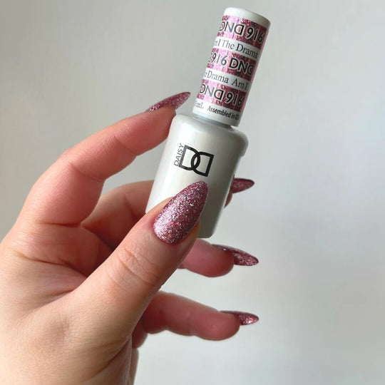 DND Super Glitter #916 Am I The Drama
