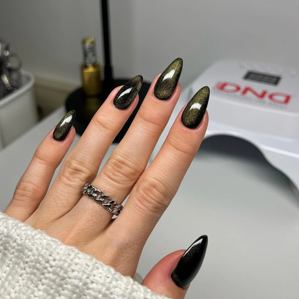 DIVA 9D Cat Eye Glassball #06 – Meow Or Never