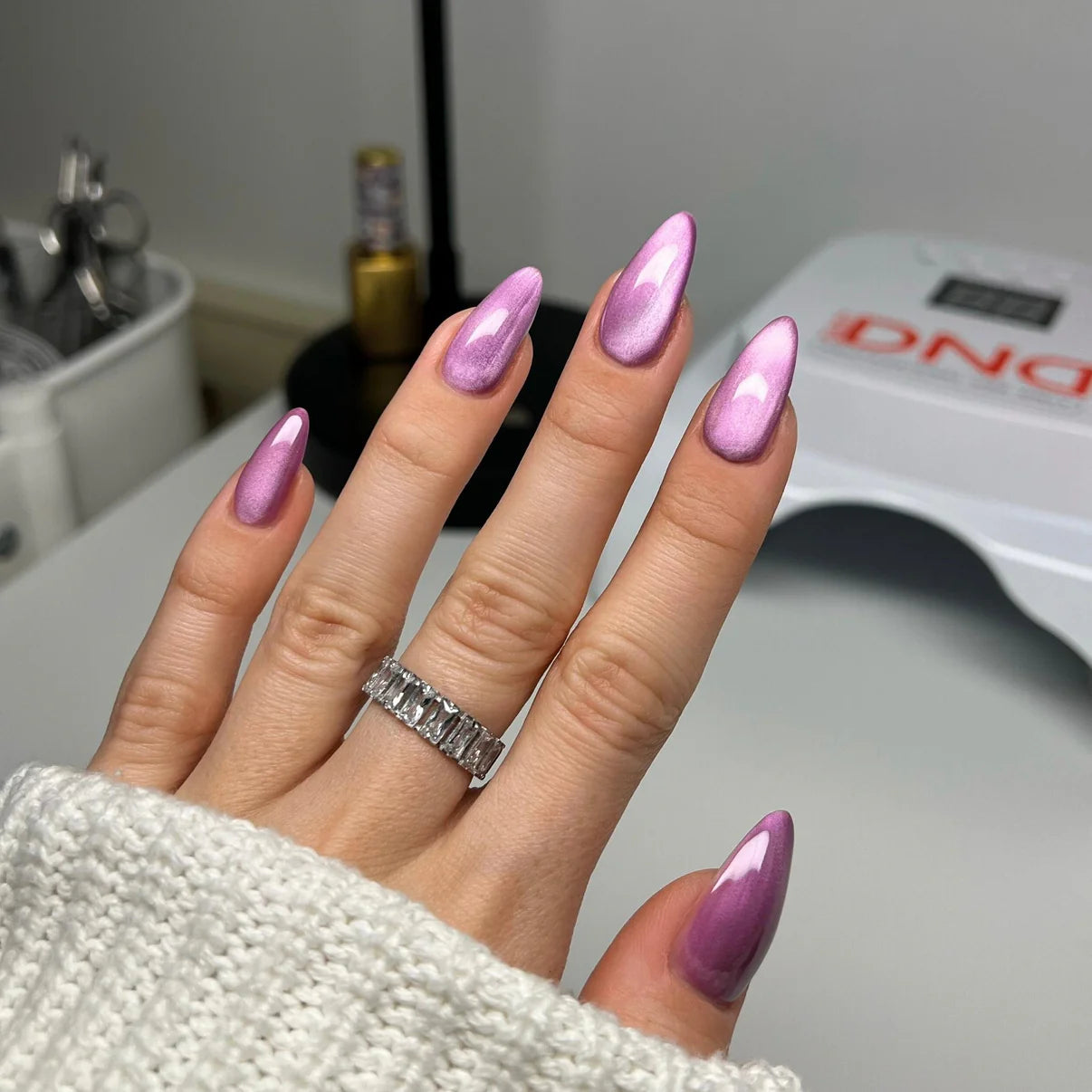 DIVA 9D Cat Eye Glassball #09 – Knead Affection