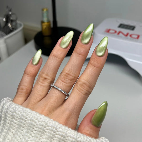 DIVA 9D Cat Eye Glassball #12 – Leafy Prowl