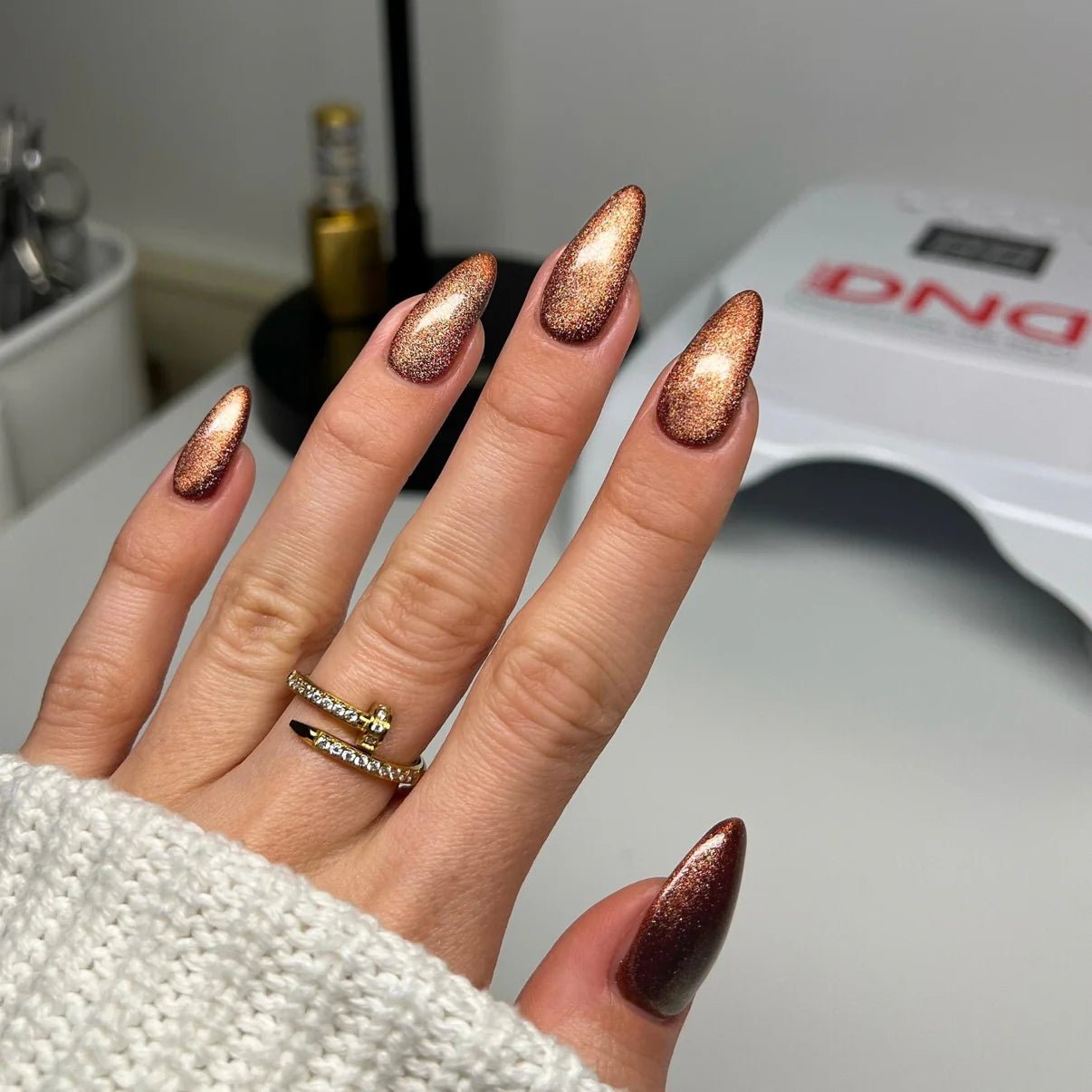 DIVA 9D Cat Eye Candy #18 – Toffee Crisp