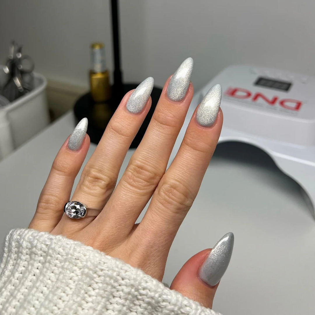 DIVA 9D Cat Eye Daydream #25 – Moonrise