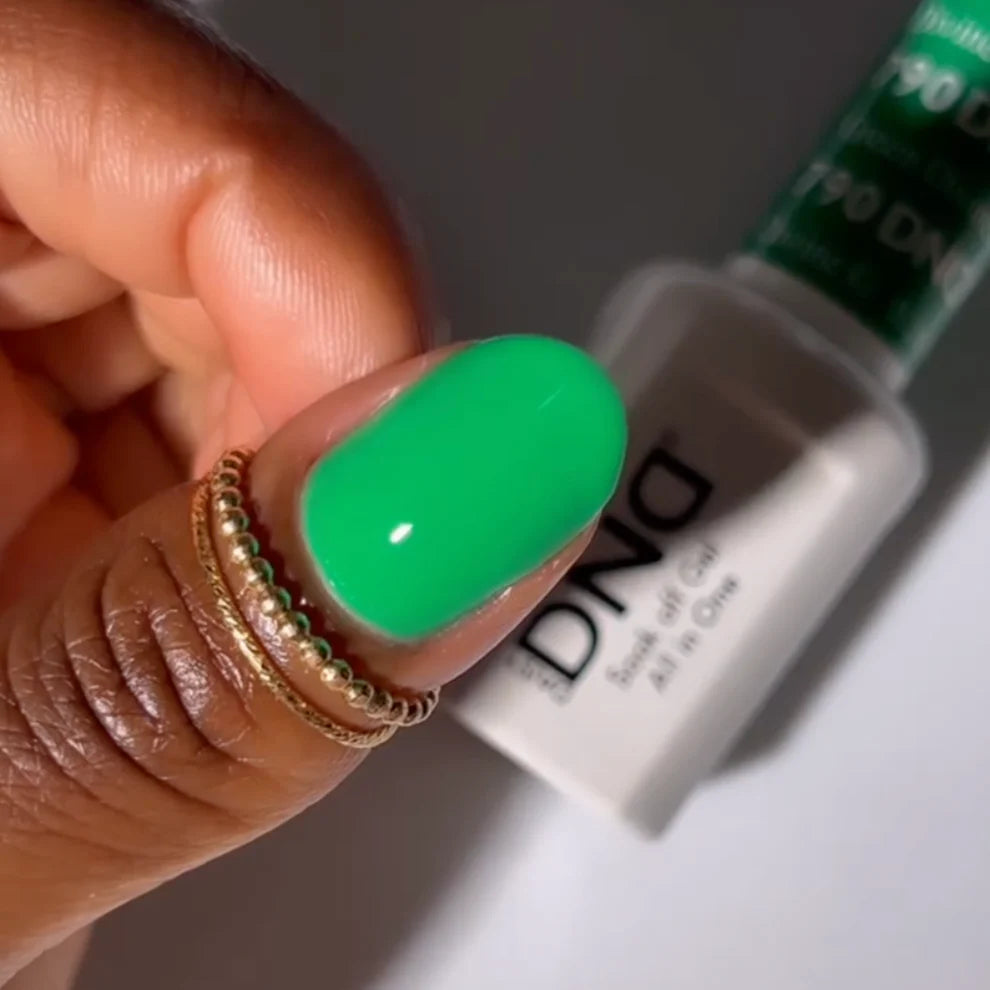DND #790 Divine Green