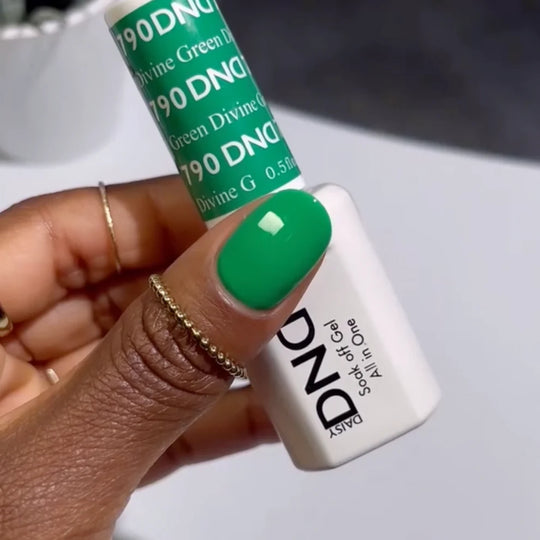 DND #790 Divine Green
