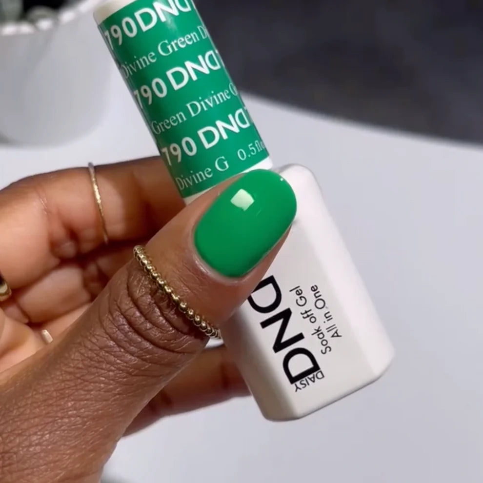 DND #790 Divine Green